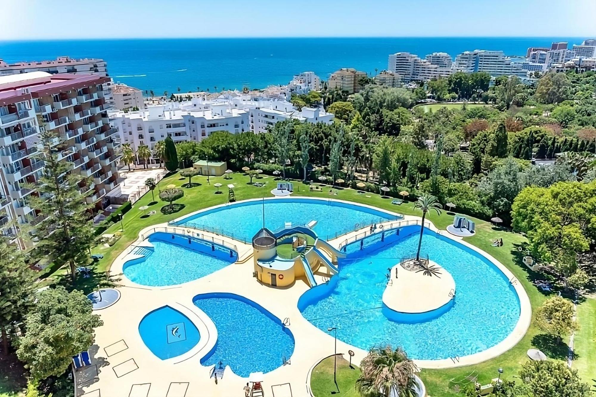 Apart With Swimming Pool Open All Year Benalmádena Dış mekan fotoğraf